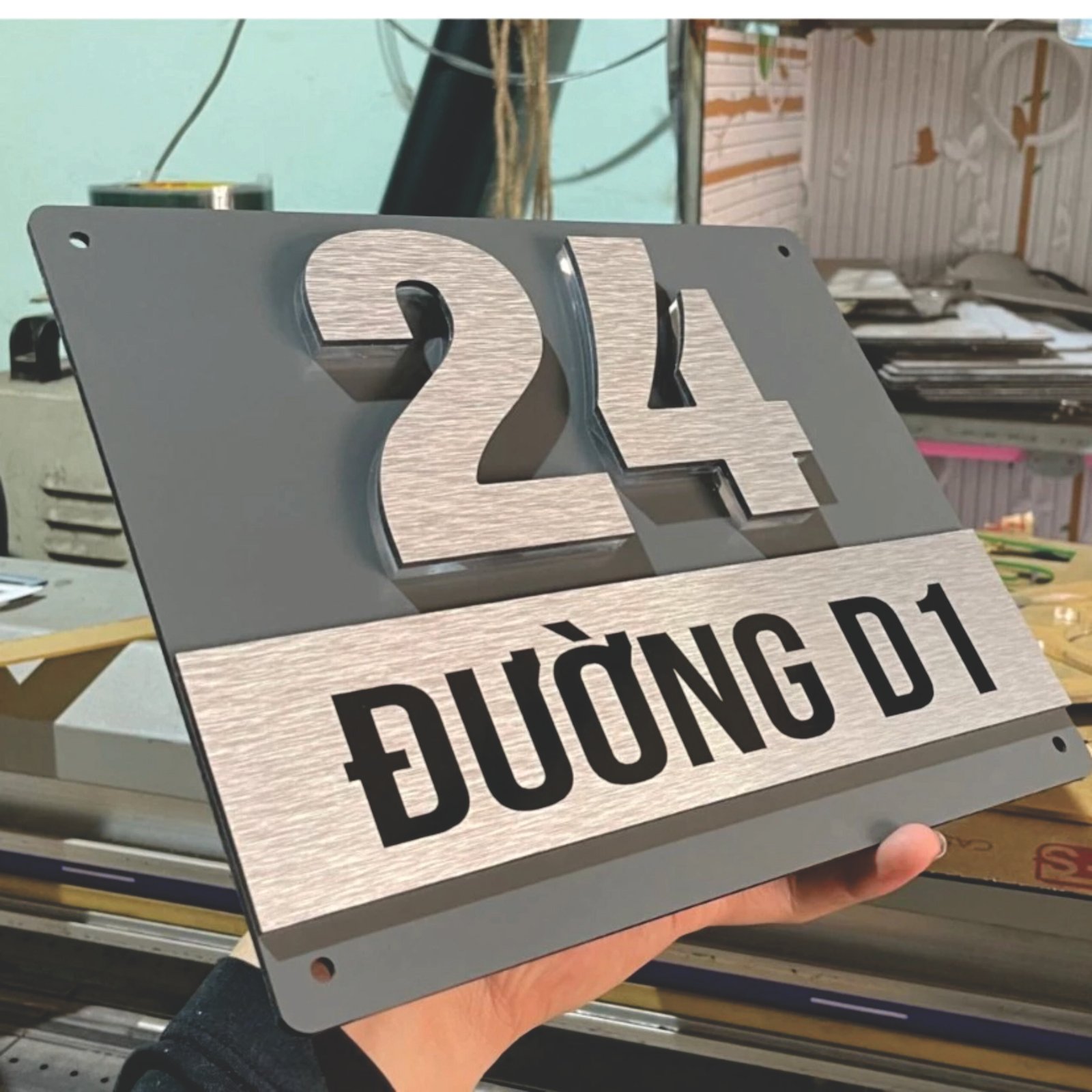 Làm Bảng Số Nhà ở Quận 6 - Quảng Cáo Quý An - Hình ảnh thi công thực tế số 5